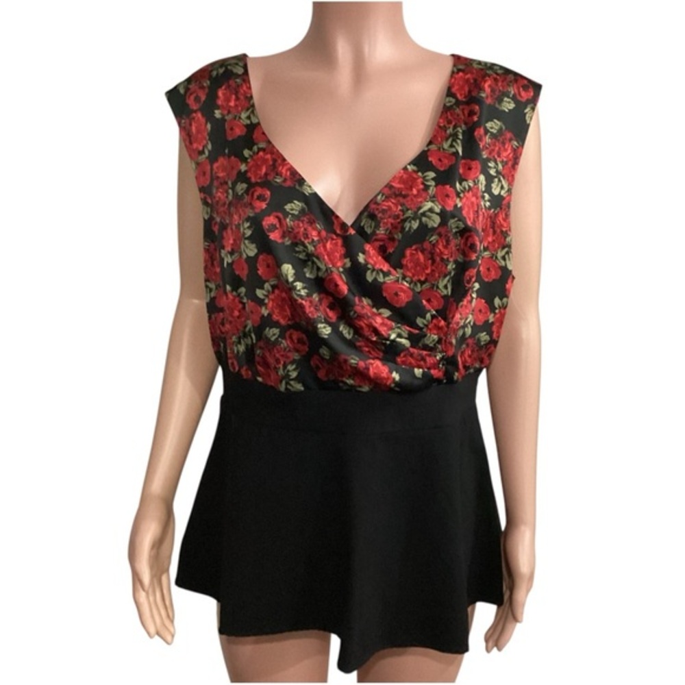 Torrid NWOT Floral Roses Ponte Peplum Sleeveless Blouse Size 2X